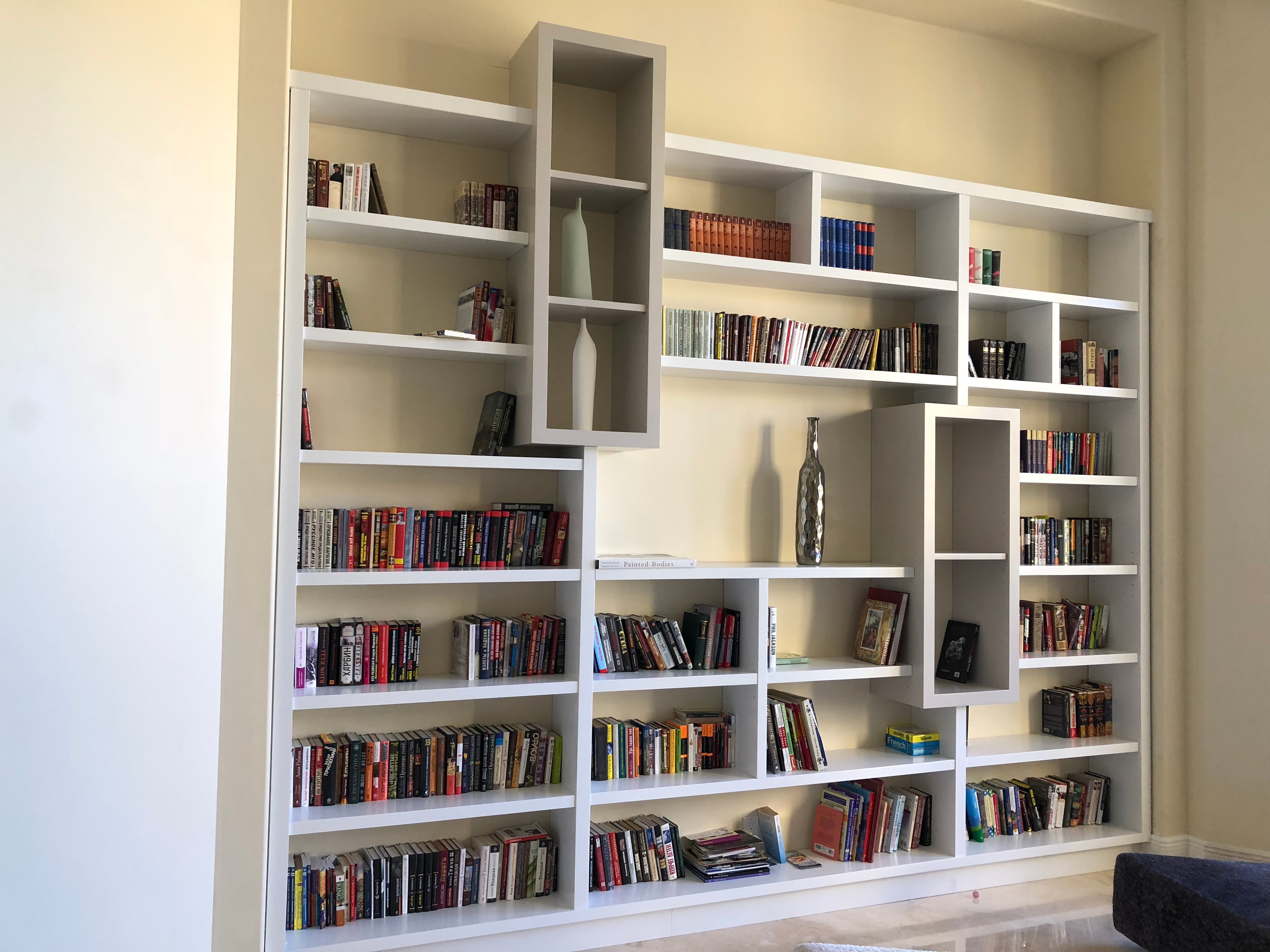 Custom built-in bookshelf wall unit